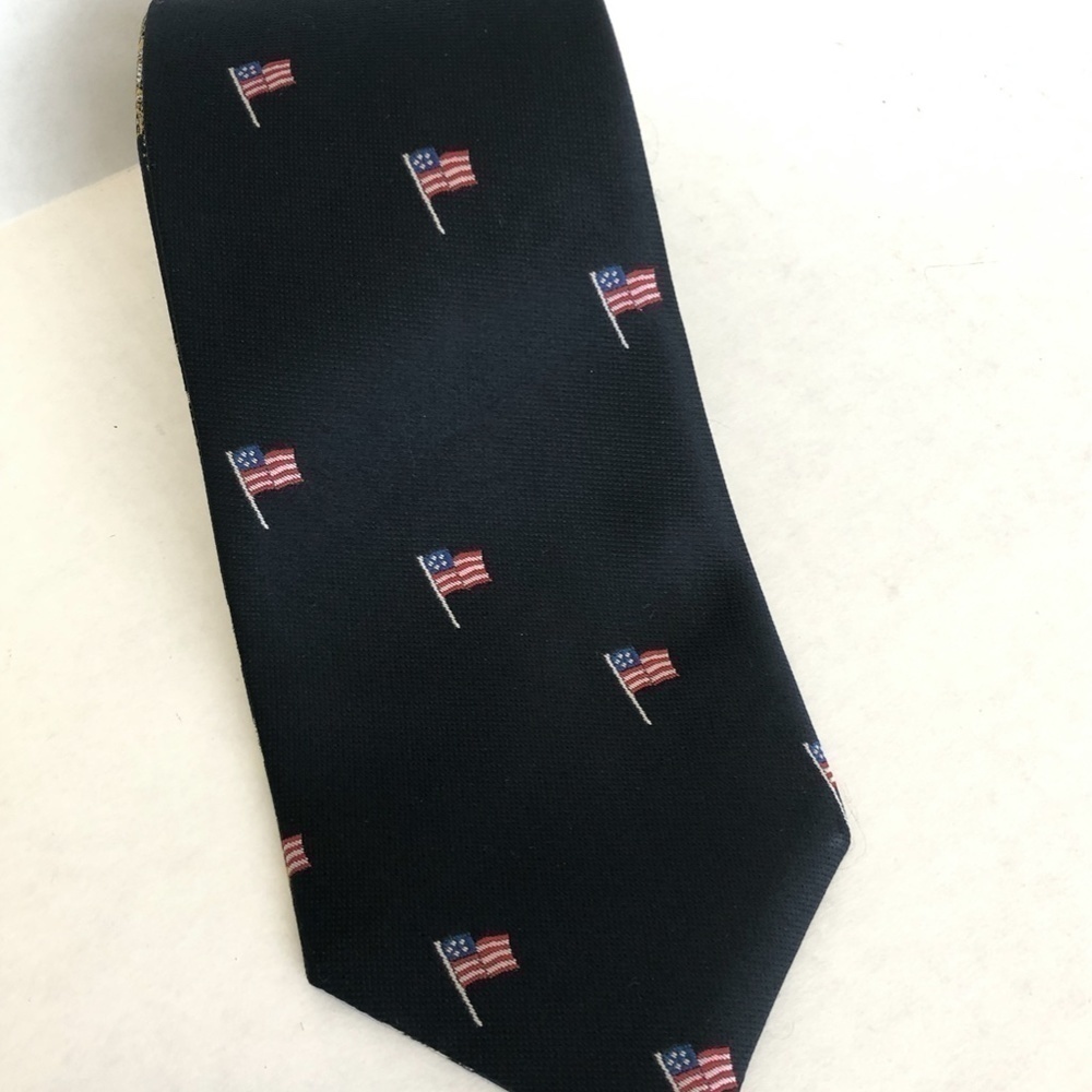 𝅺❤️ 5/$35 Wembley Liberty Bell American Flag Tie